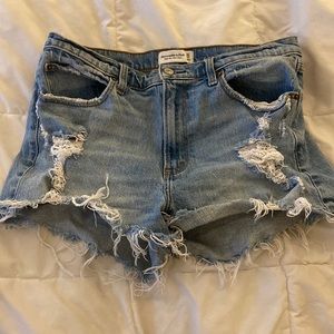 Abercrombie mom shorts